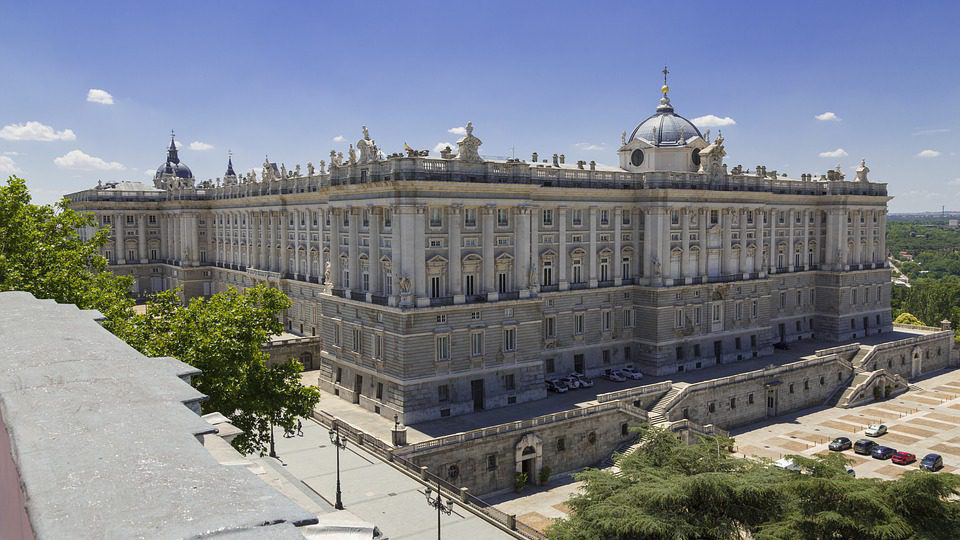 Monumental Madrid: Prado Museum, Complete Walking Tour & Royal Palace